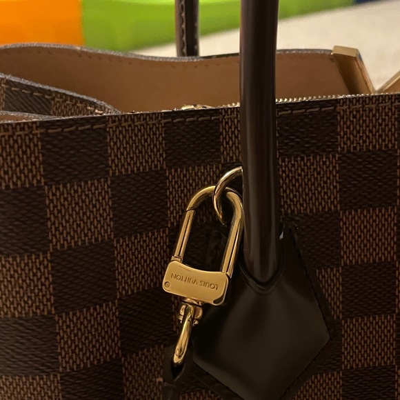 Authentic Louis Vuitton Kensington - Picture 7 of 11